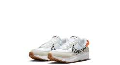 NIKE WOMENS WAFFLE DEBUT SNEAKER*Women Running Shoes